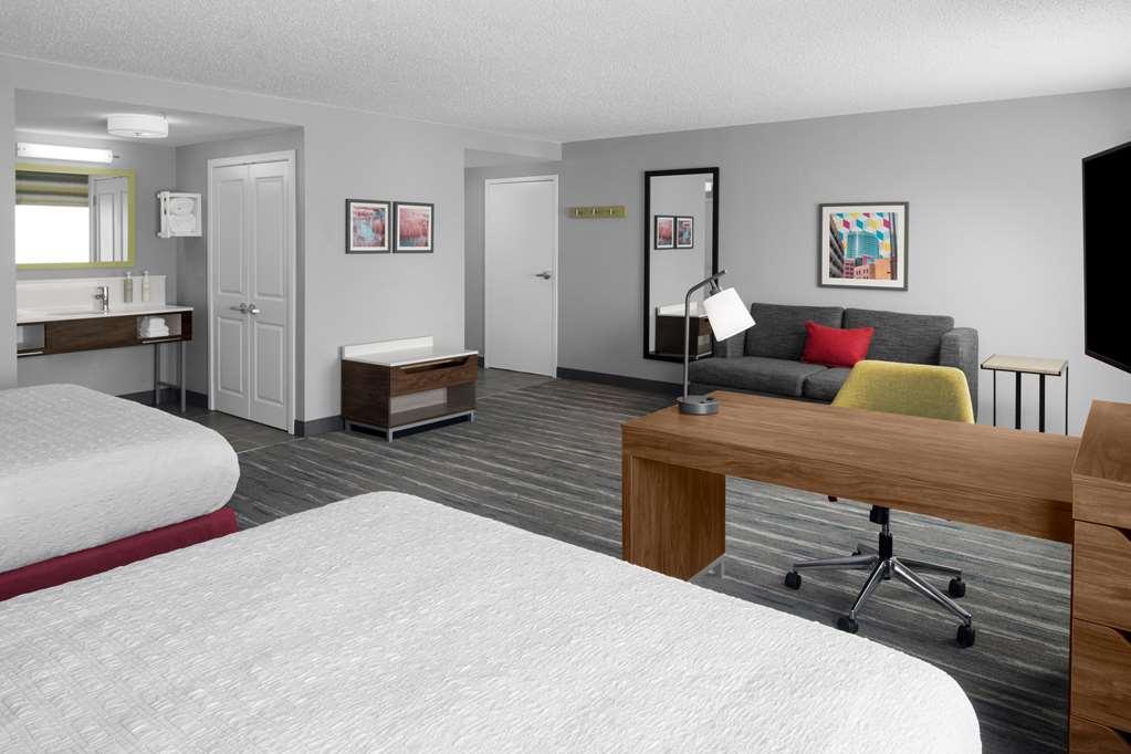 Hampton & Grand Rapids-airport 28th St 3* Cascade